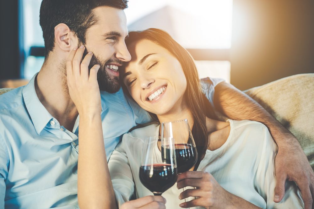 I benefici del vino sulle coppie
